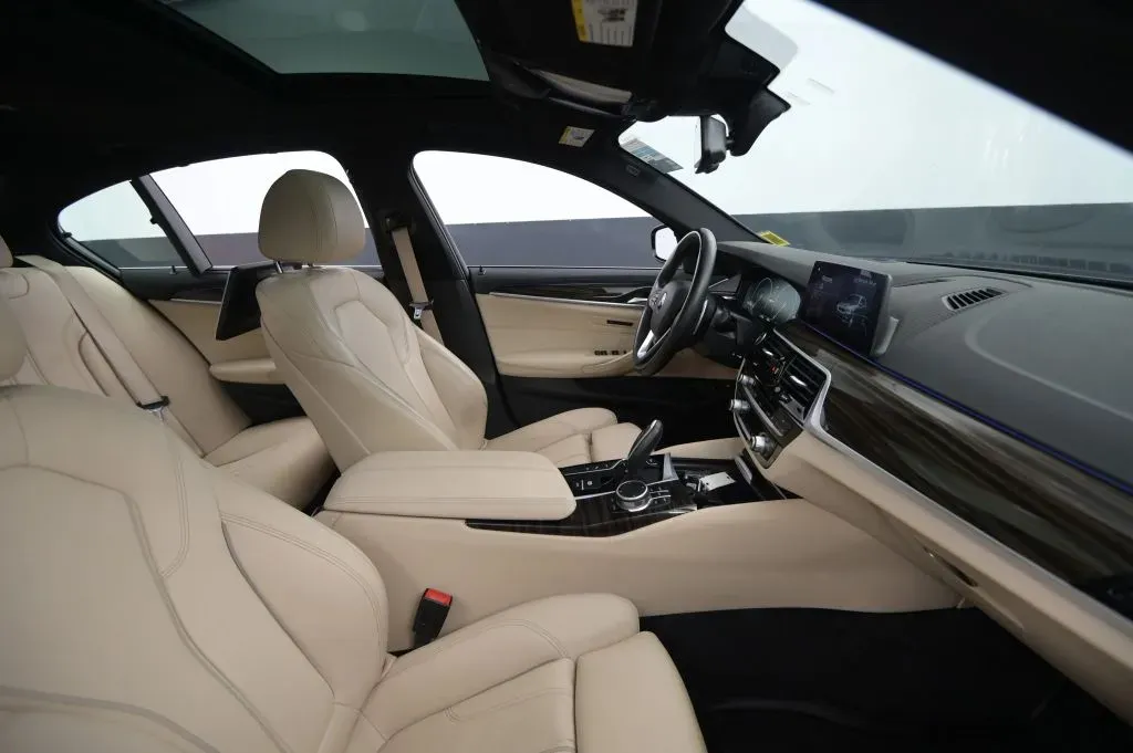 BMW 5 Series photo 49
