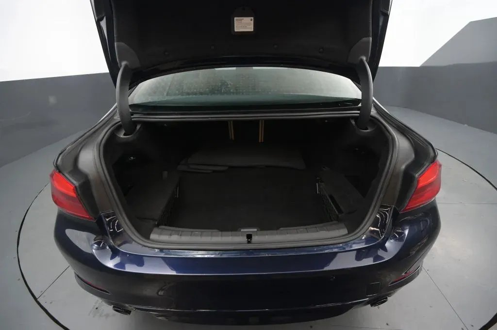 BMW 5 Series photo 45
