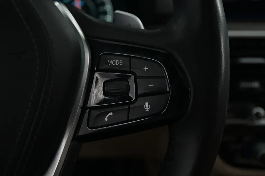 BMW 5 Series photo 24