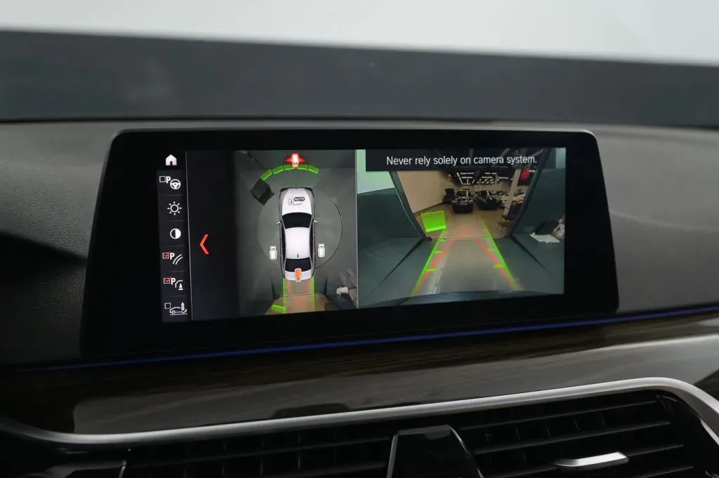 BMW 5 Series photo 26