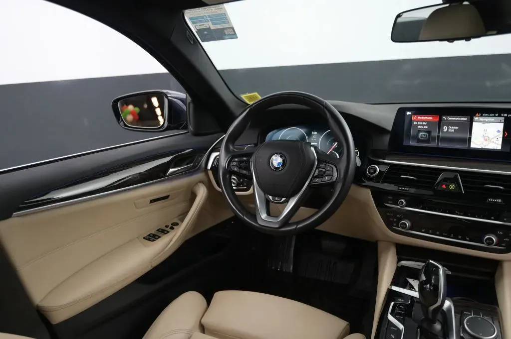 BMW 5 Series photo 34