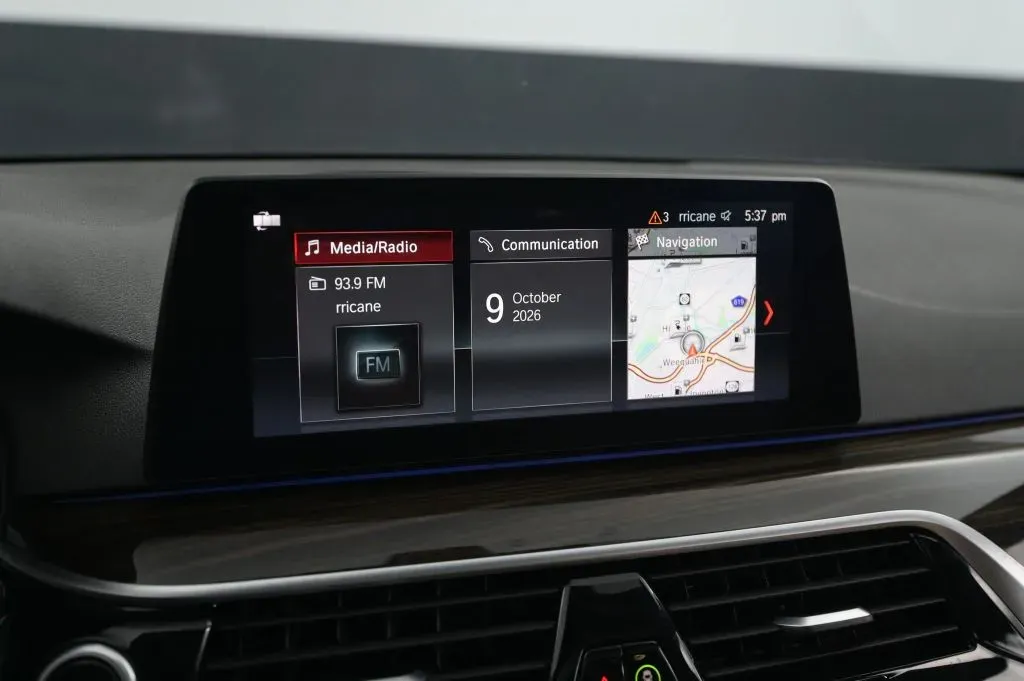 BMW 5 Series photo 25