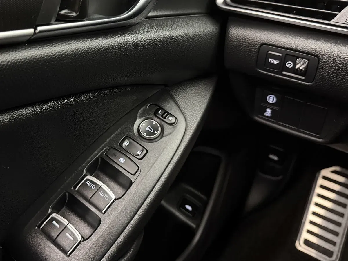 Honda Accord photo 13