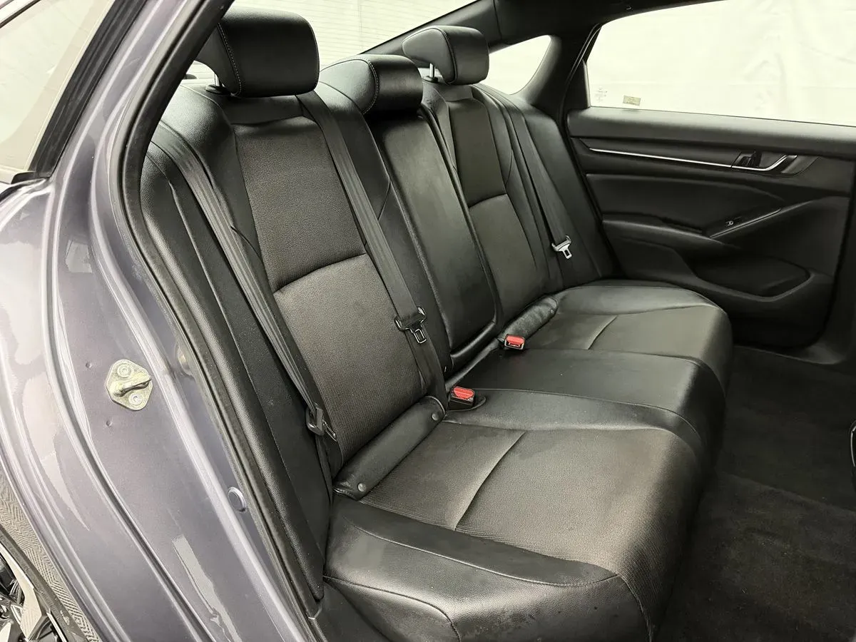 Honda Accord photo 27