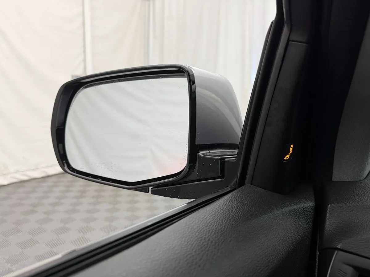 Acura MDX photo 18