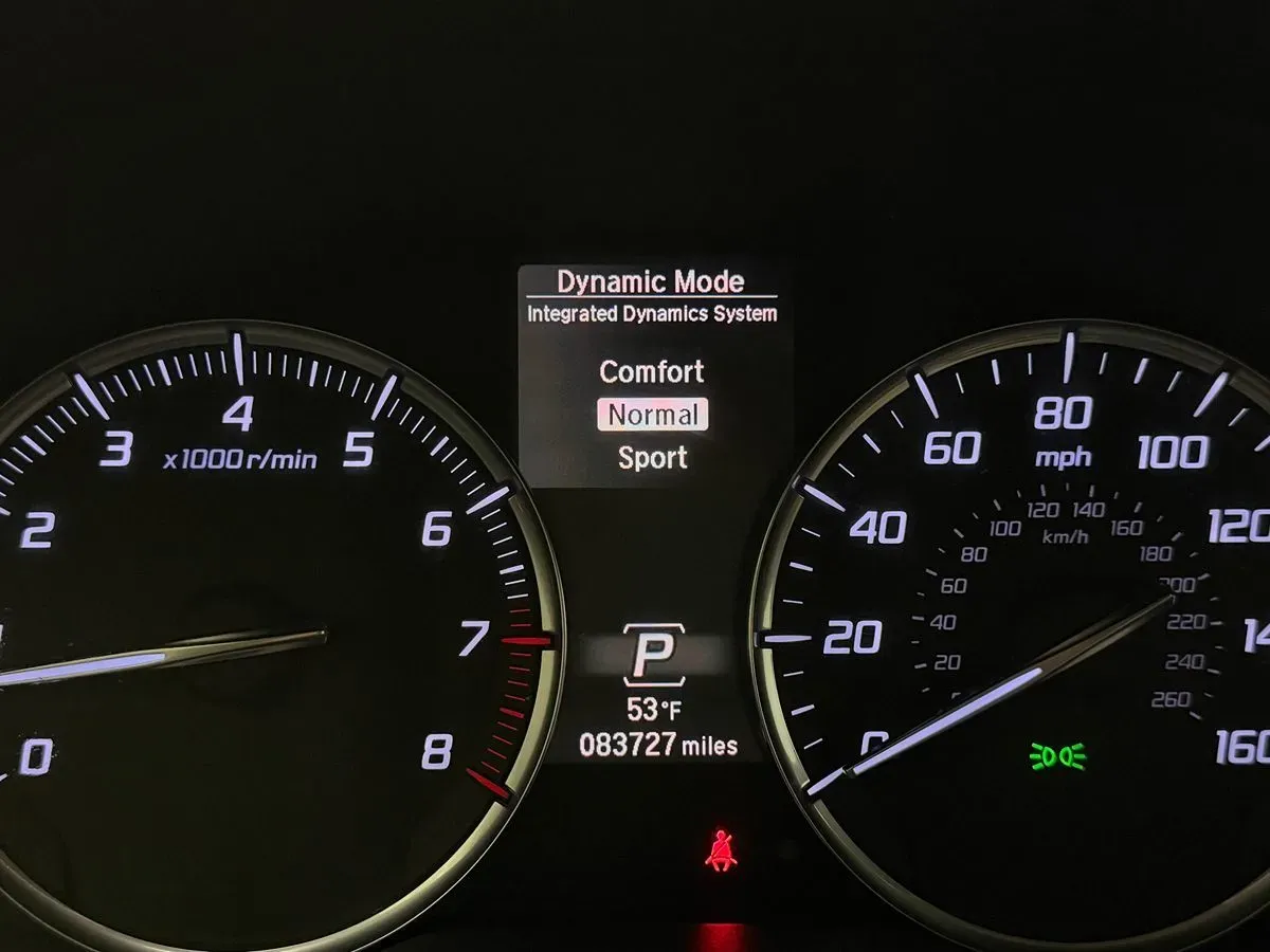 Acura MDX photo 12