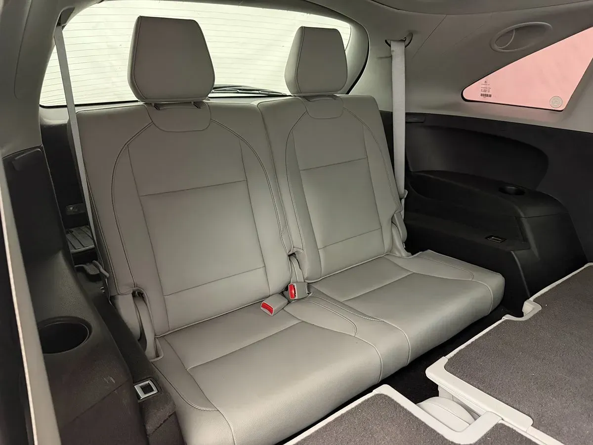 Acura MDX photo 32