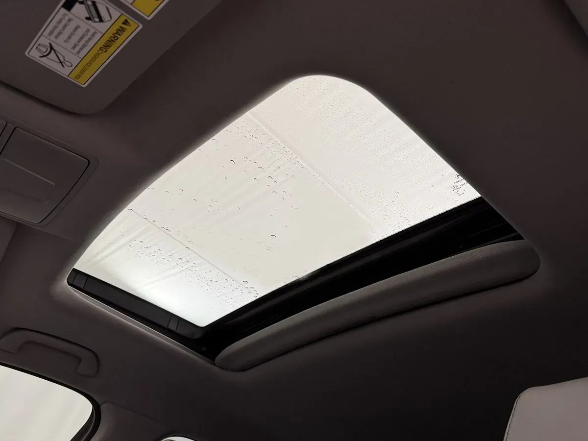 Acura MDX photo 8