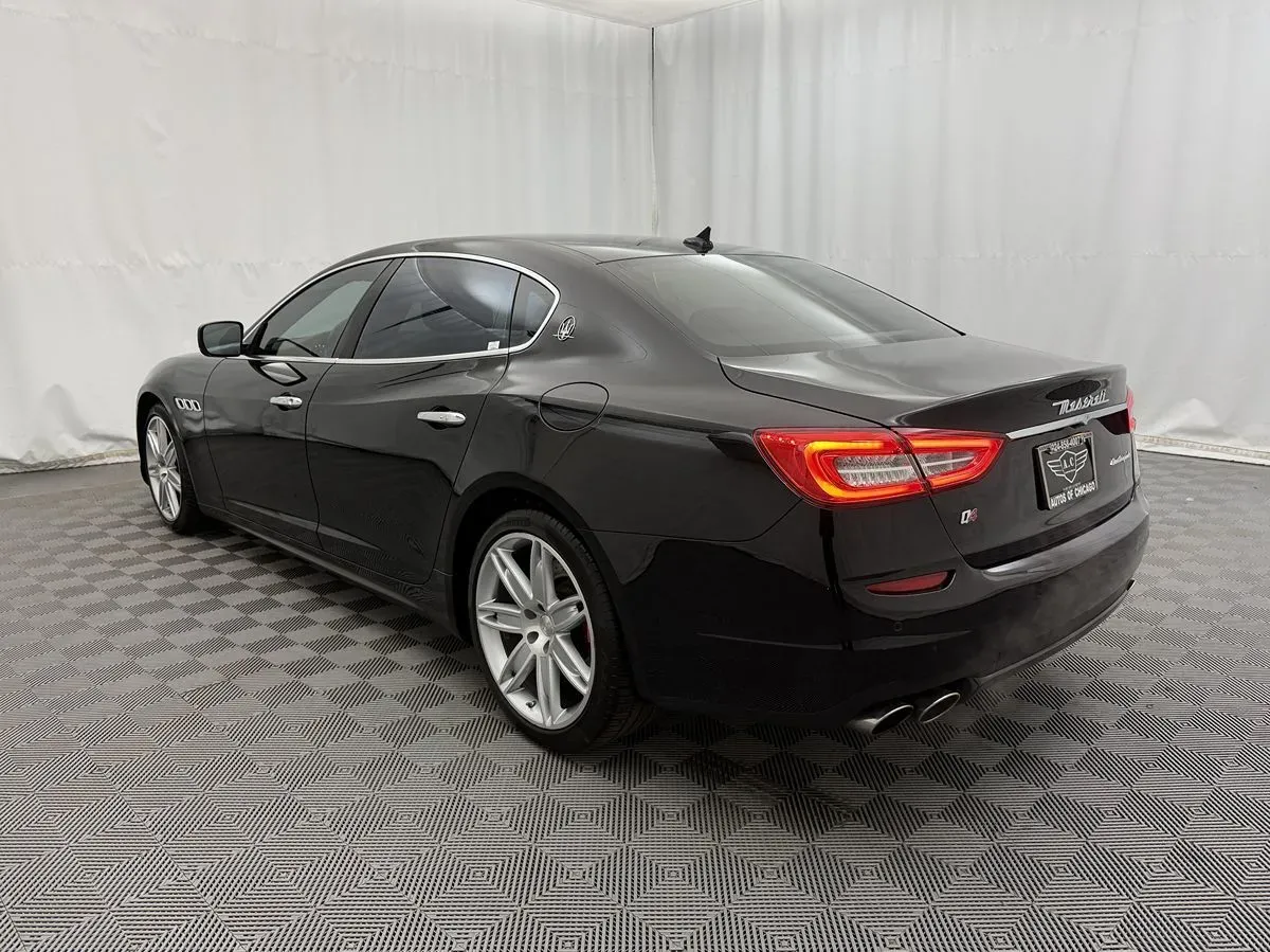 Maserati Quattroporte photo 7