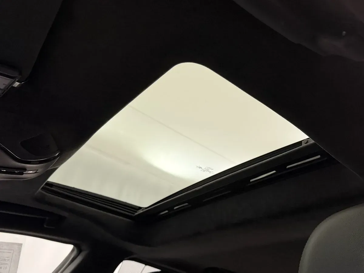 Maserati Quattroporte photo 9