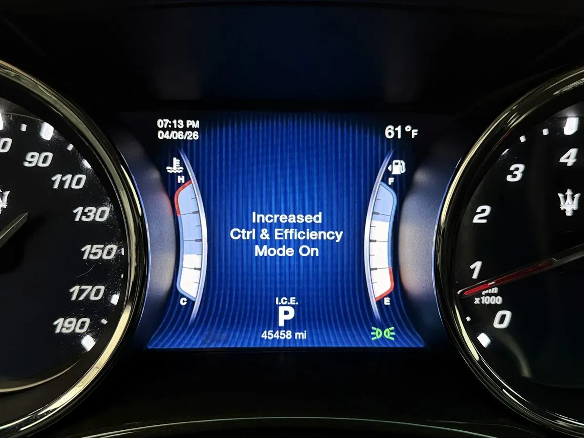 Maserati Quattroporte photo 12