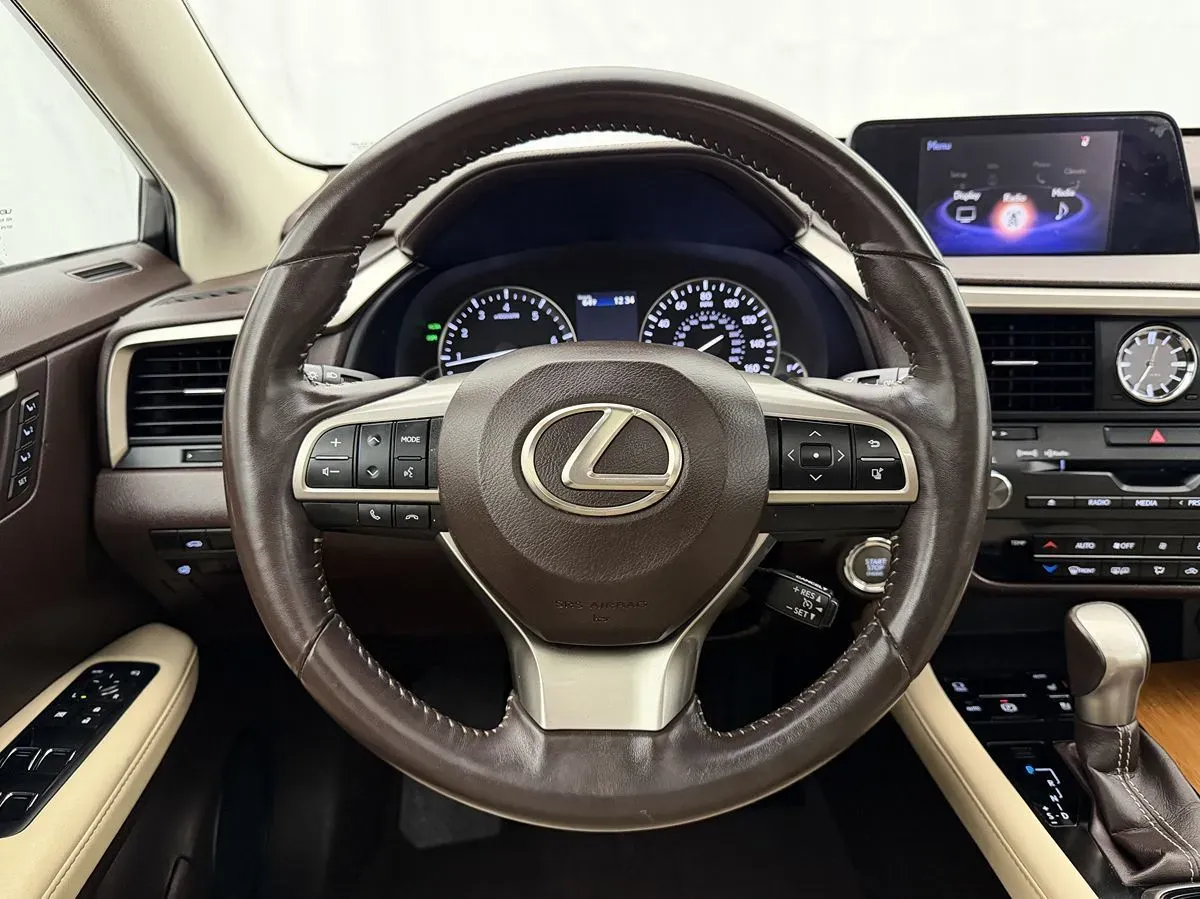 Lexus RX photo 11