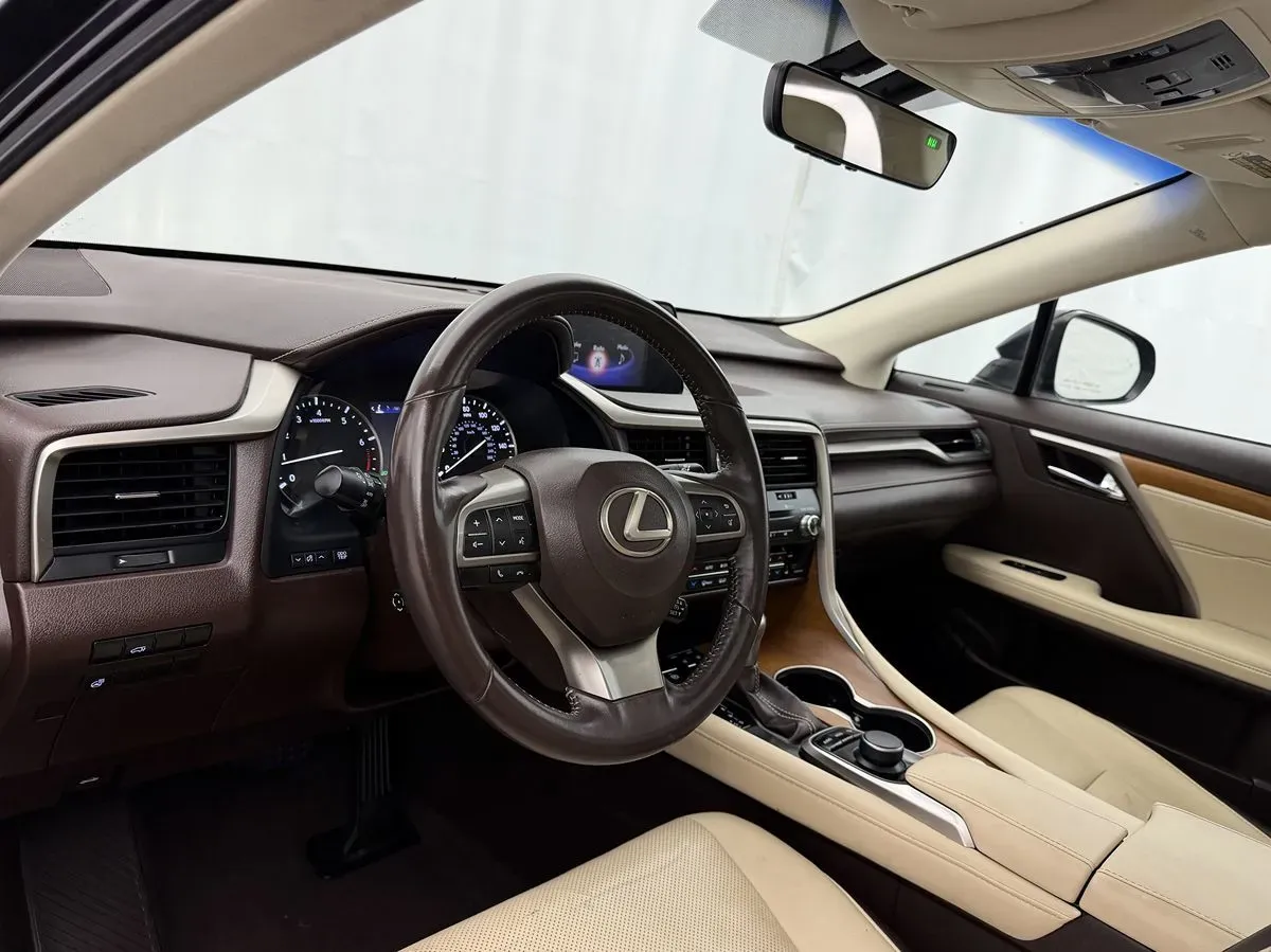 Lexus RX photo 8