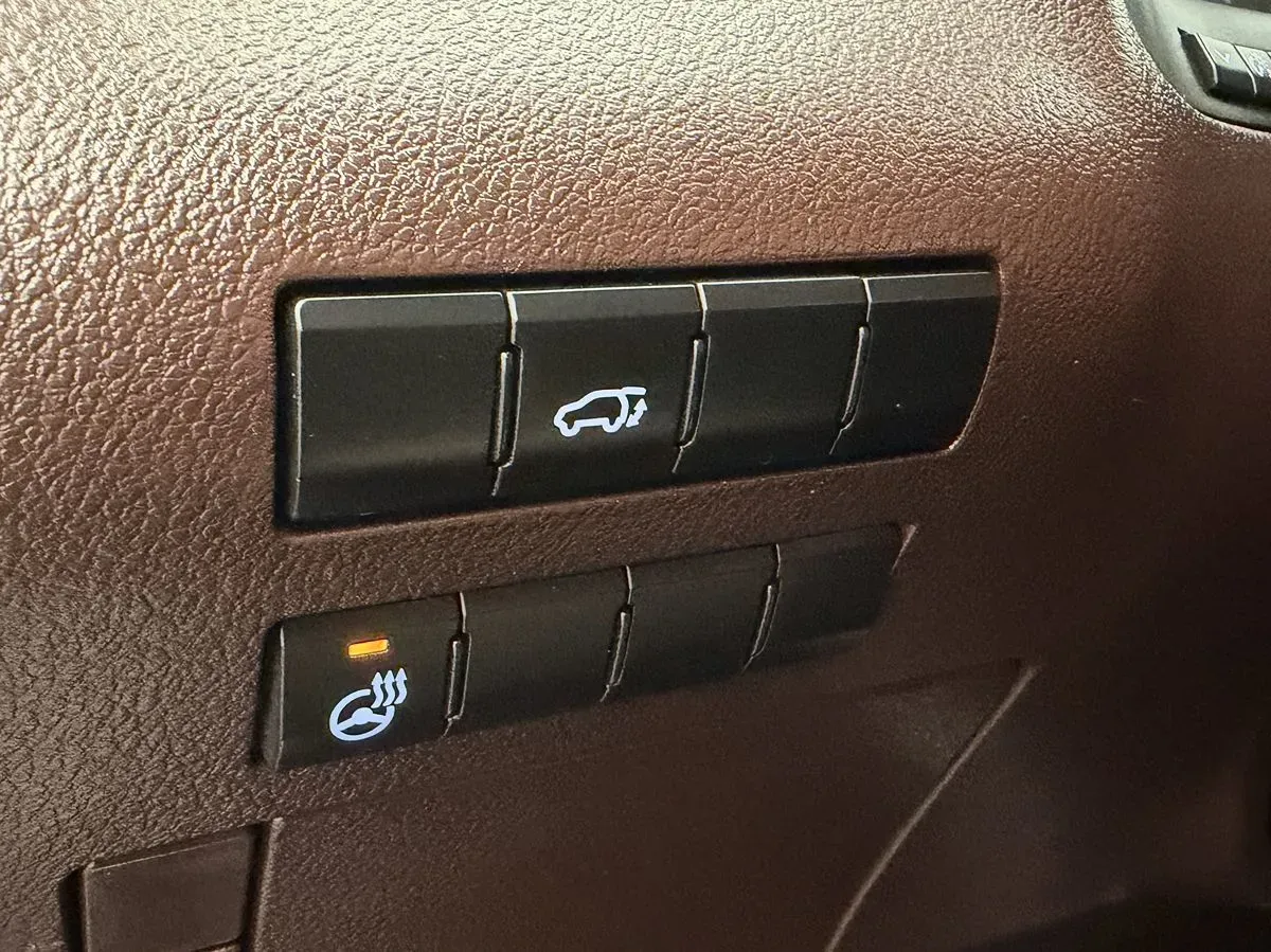 Lexus RX photo 16
