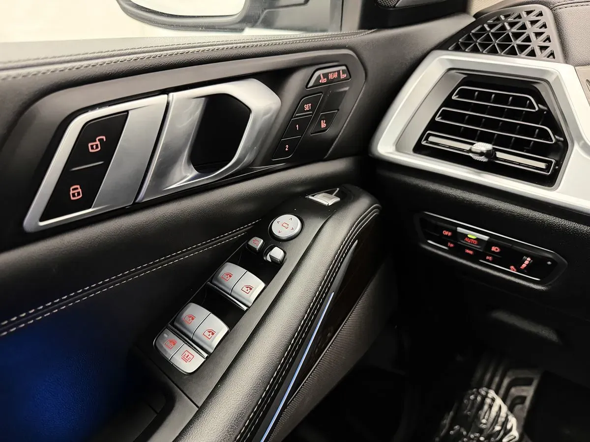 BMW X7 photo 19