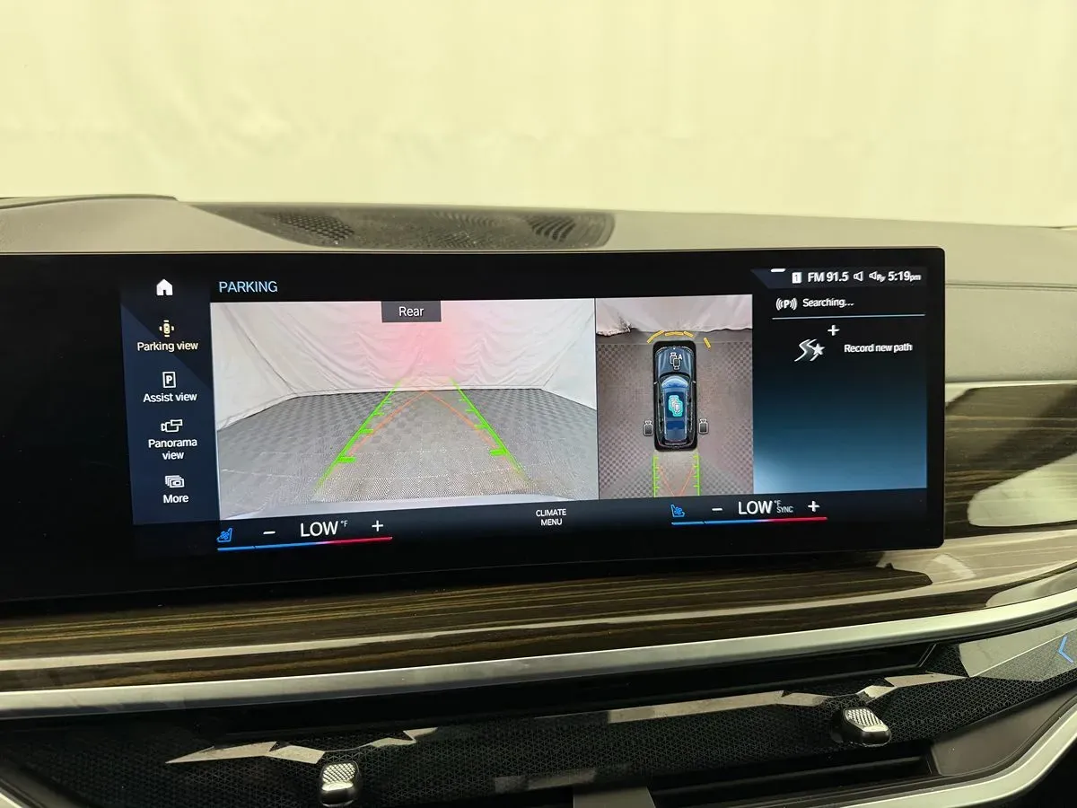 BMW X7 photo 35