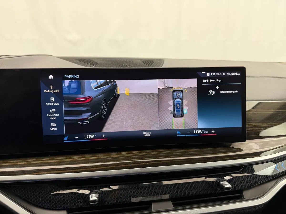 BMW X7 photo 37