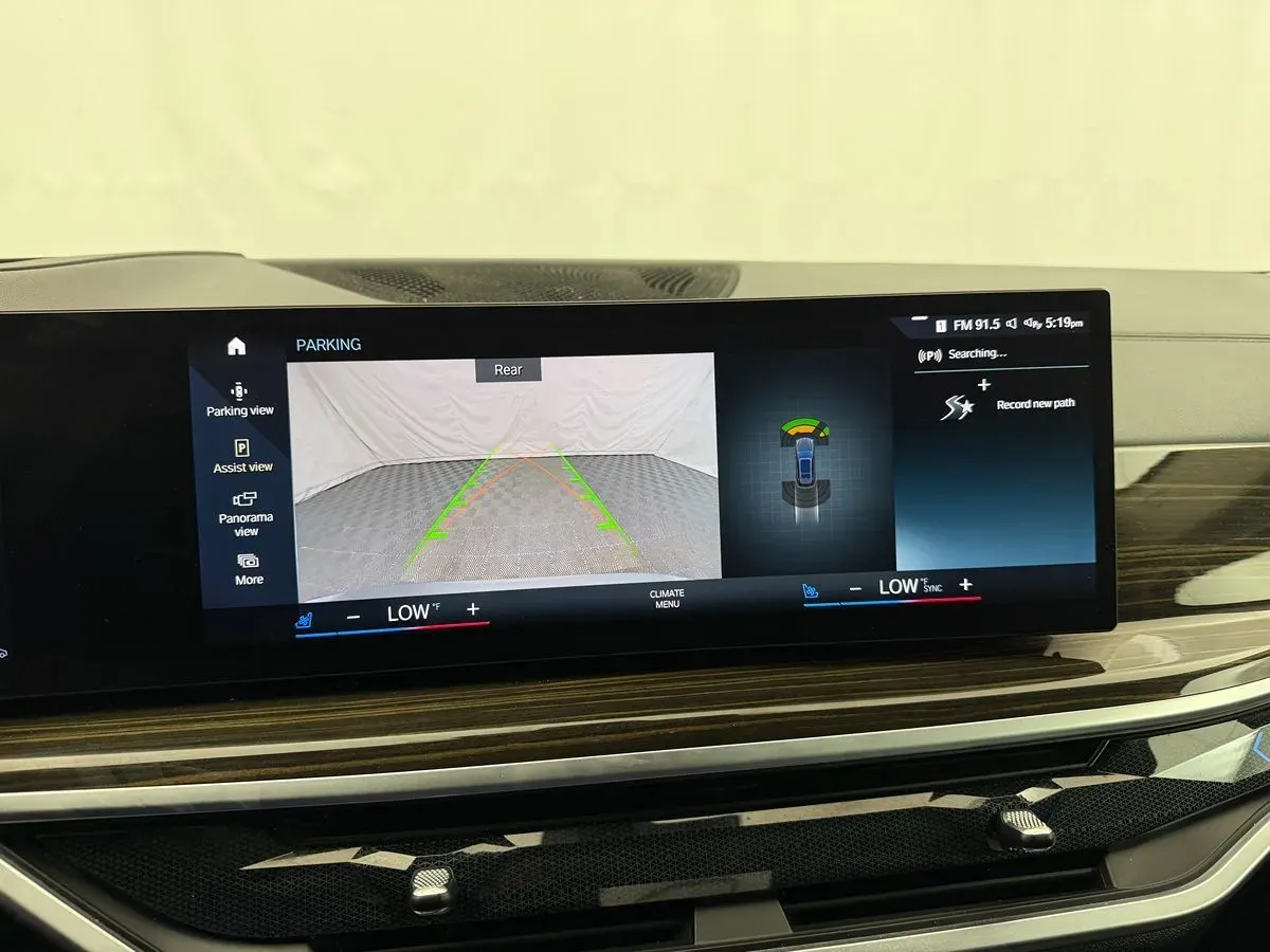 BMW X7 photo 38
