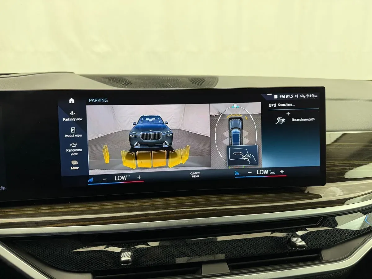 BMW X7 photo 40