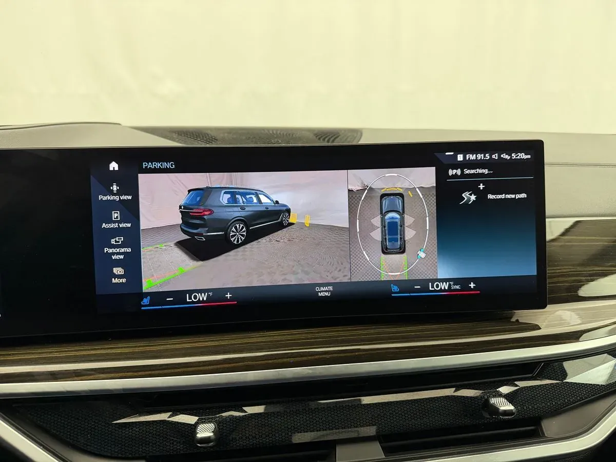 BMW X7 photo 42