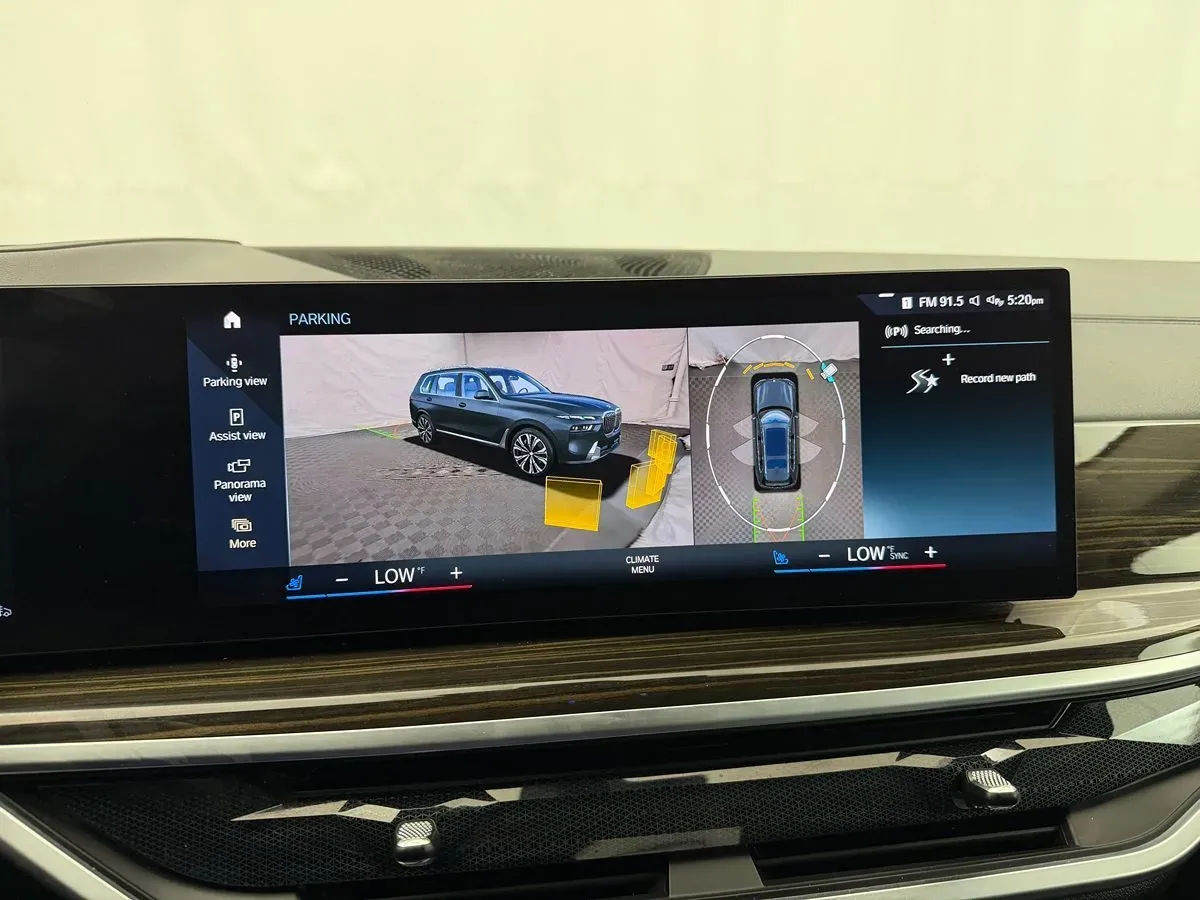 BMW X7 photo 43