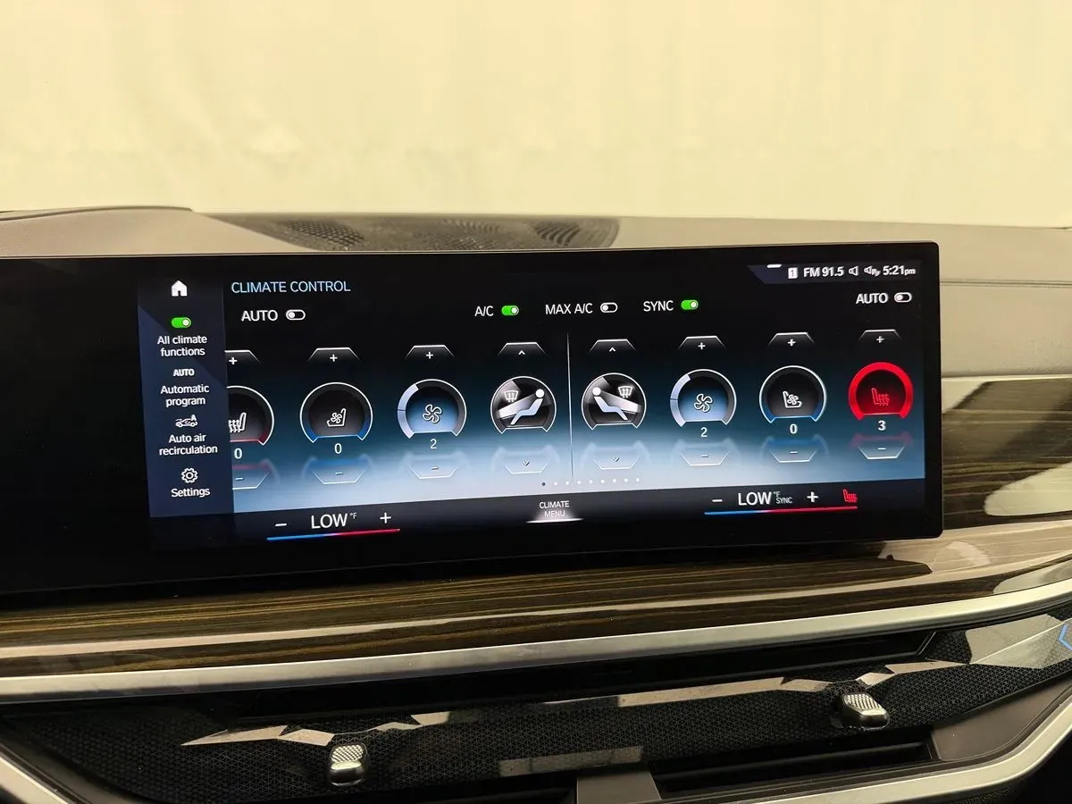 BMW X7 photo 46