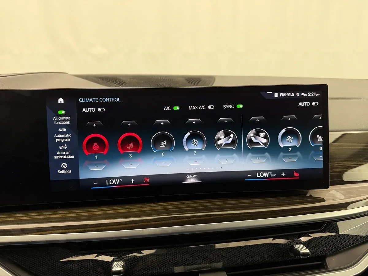 BMW X7 photo 45