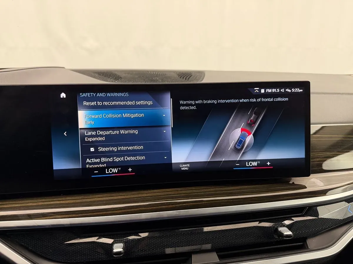 BMW X7 photo 23