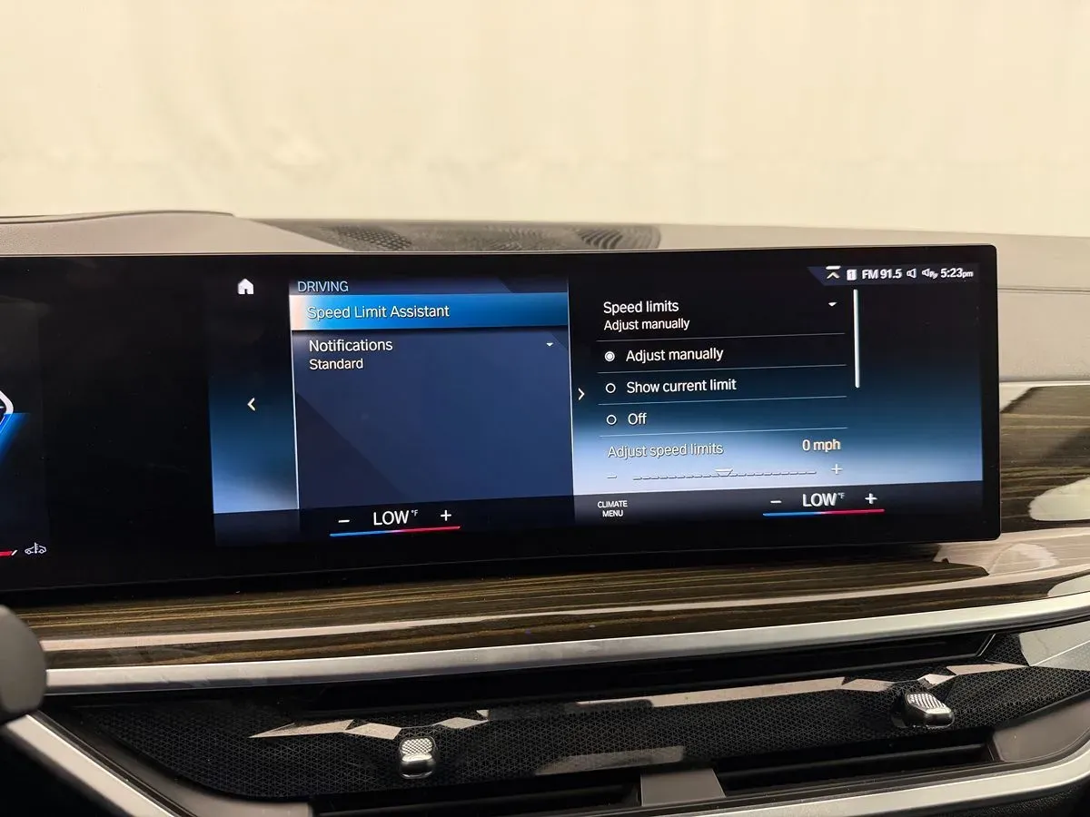 BMW X7 photo 31
