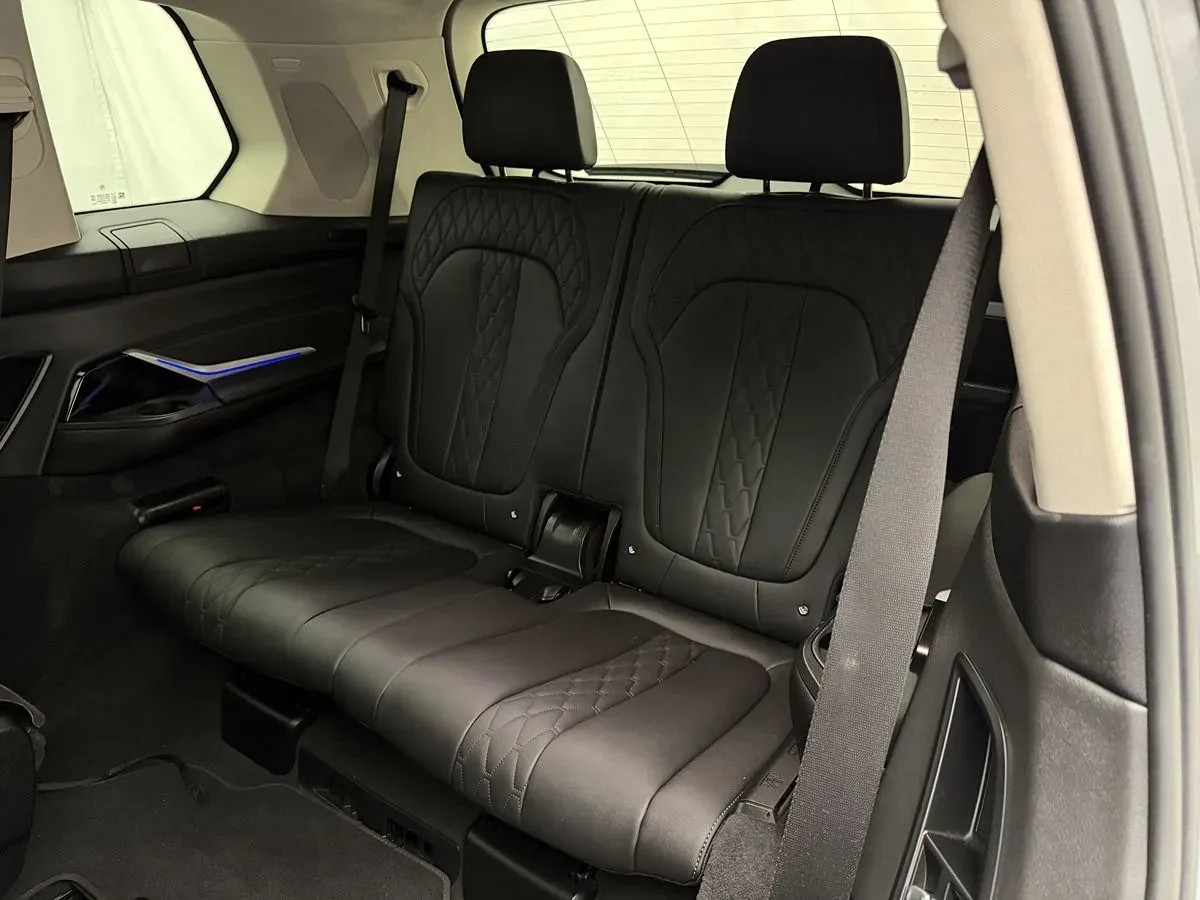 BMW X7 photo 54