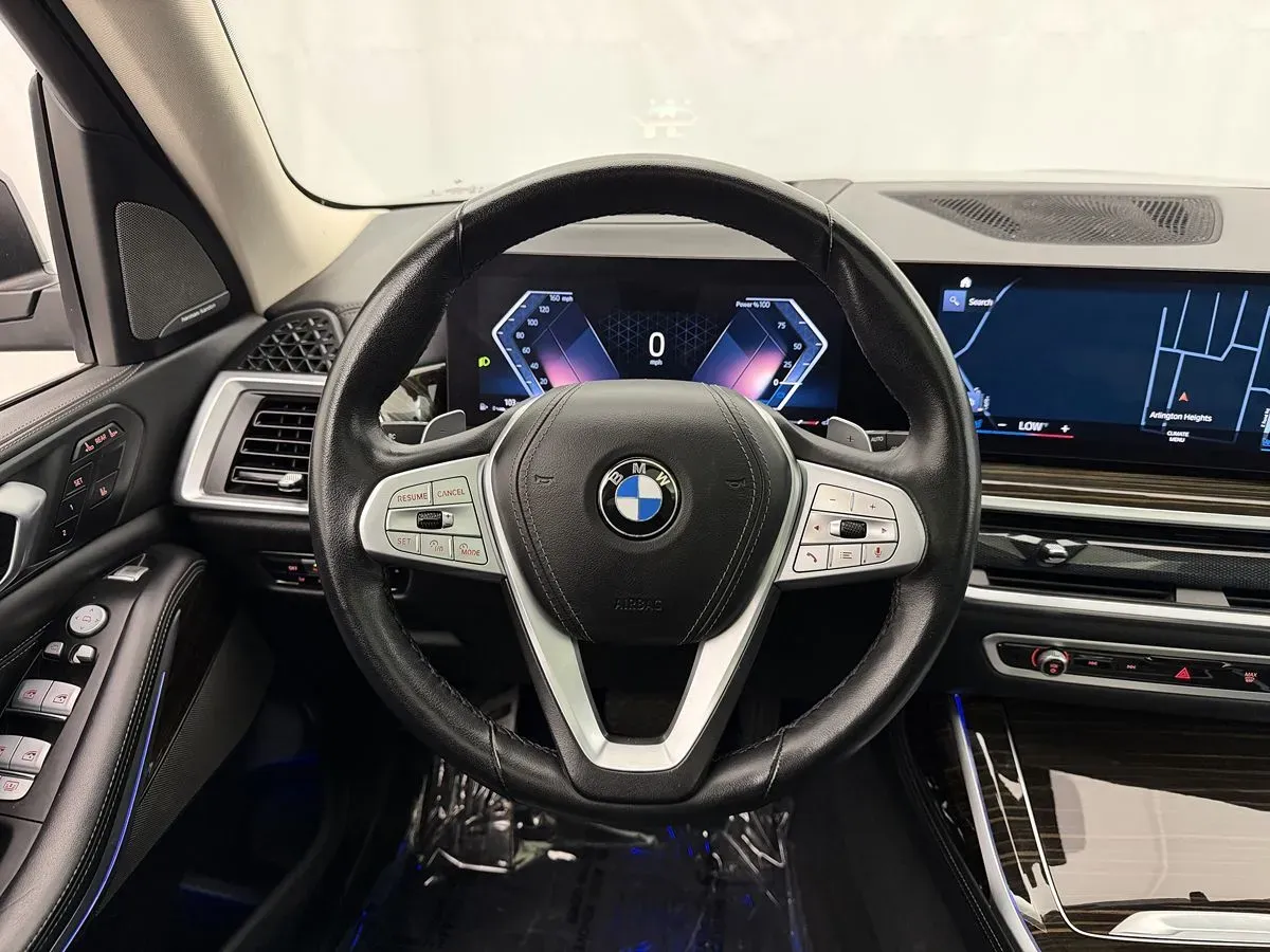 BMW X7 photo 11
