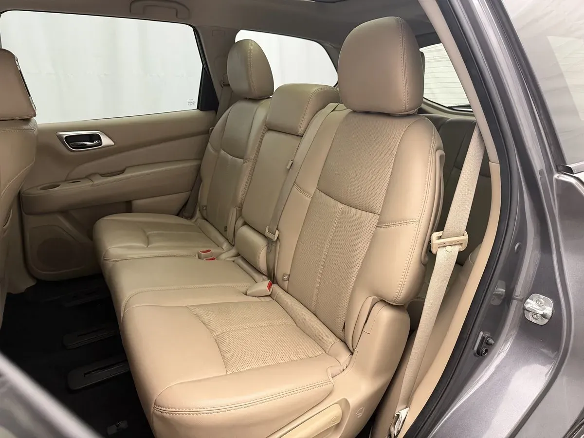 Nissan Pathfinder photo 24