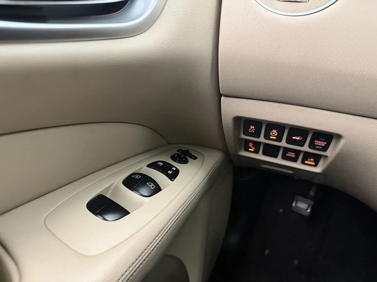 Nissan Pathfinder photo 15