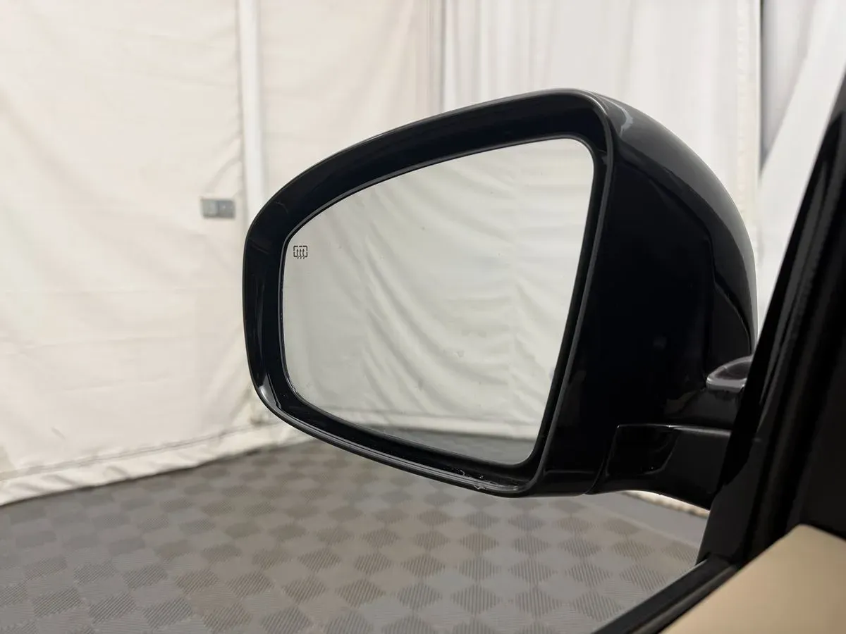 Nissan Pathfinder photo 16