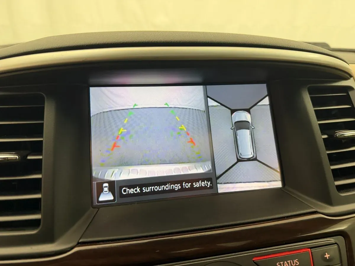 Nissan Pathfinder photo 18