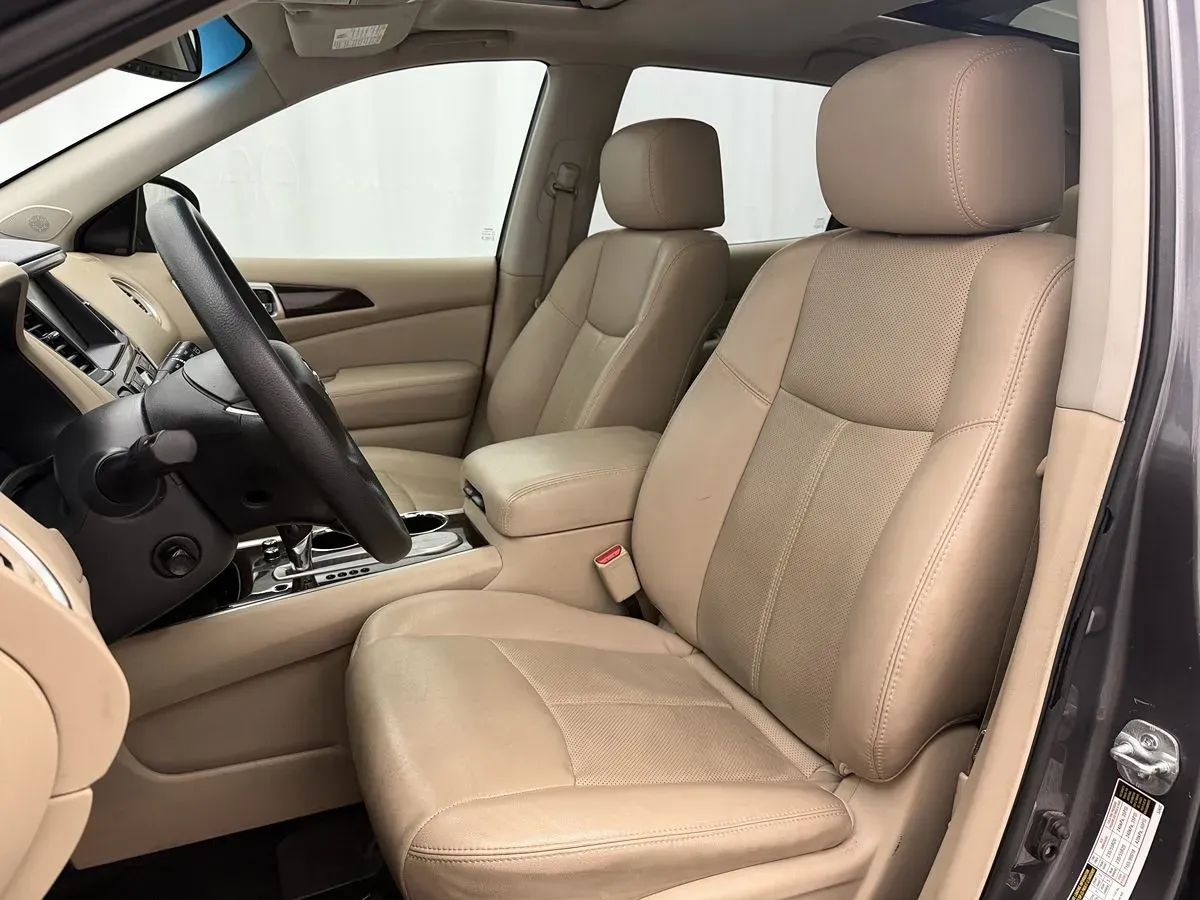 Nissan Pathfinder photo 10