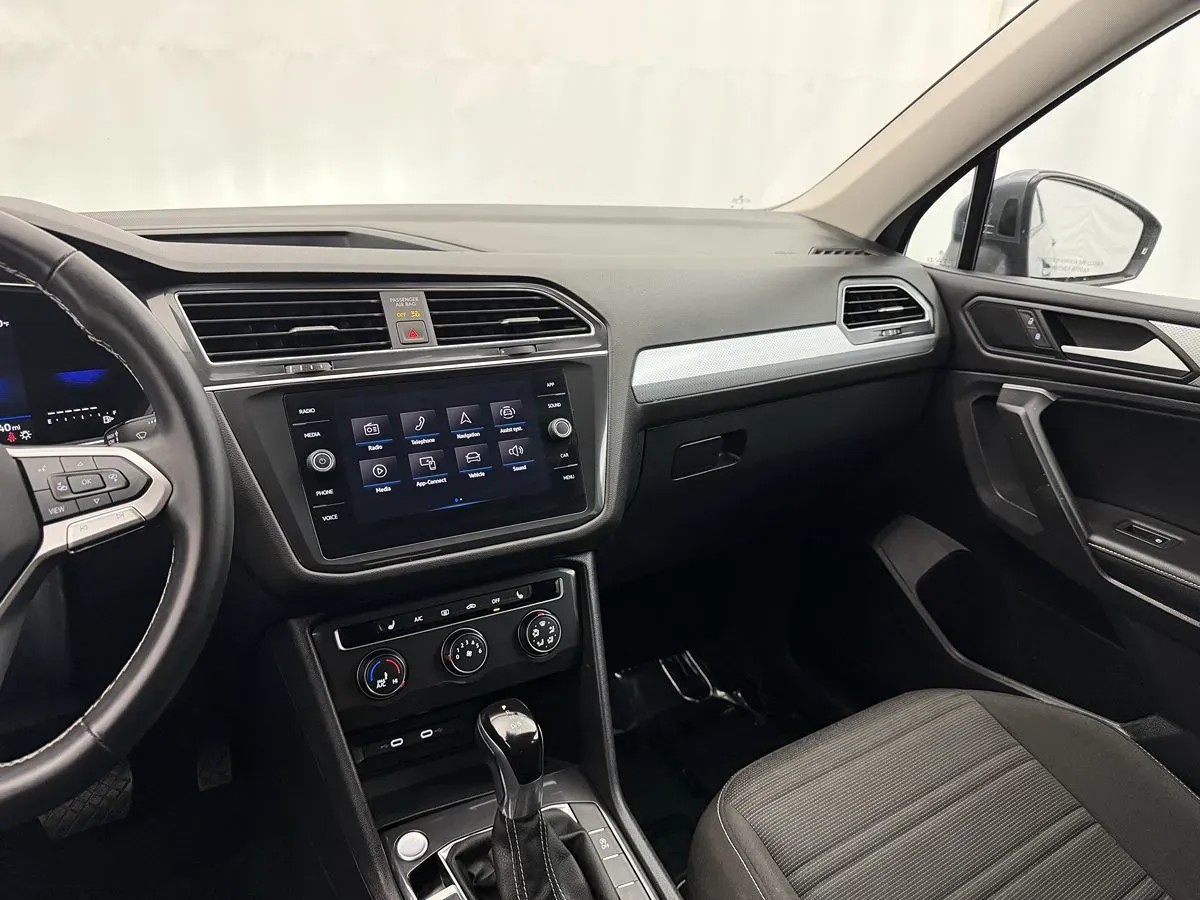Volkswagen Tiguan photo 16