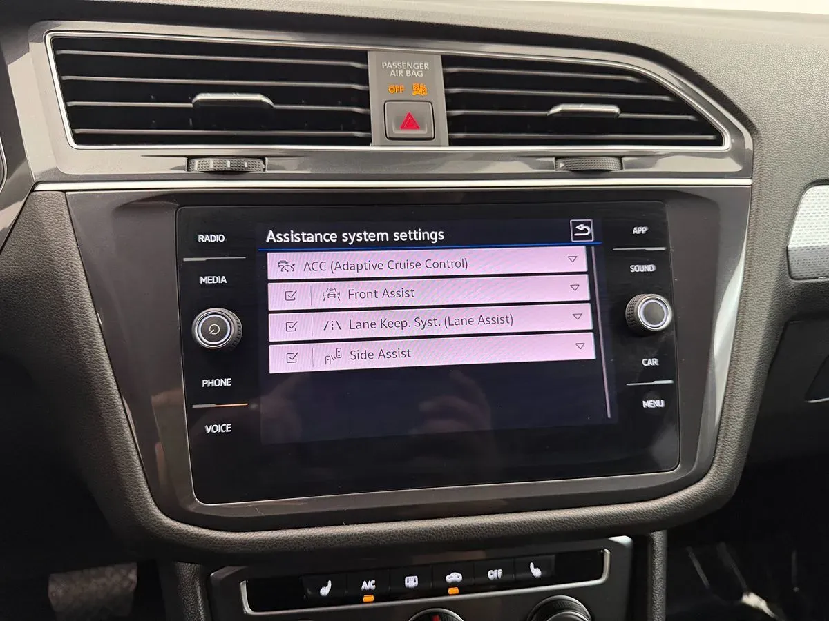 Volkswagen Tiguan photo 18