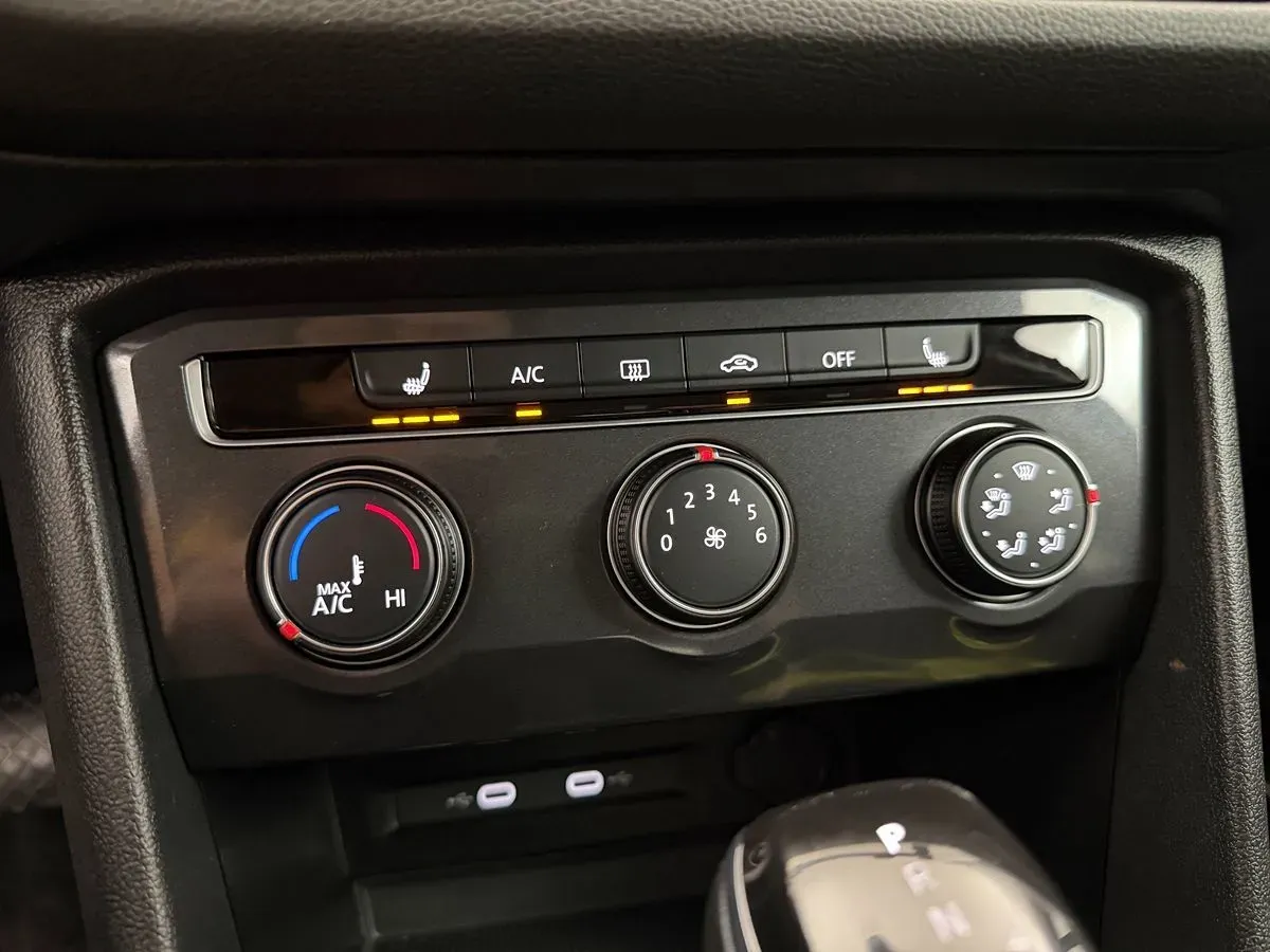 Volkswagen Tiguan photo 23