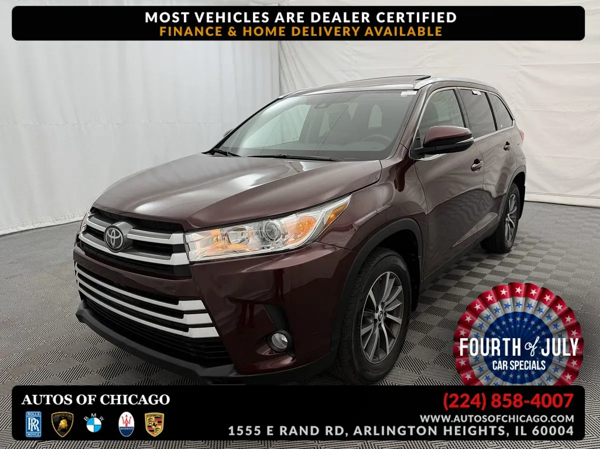 Red 2019 Toyota Highlander XLE for sale in Arlington Heights, IL