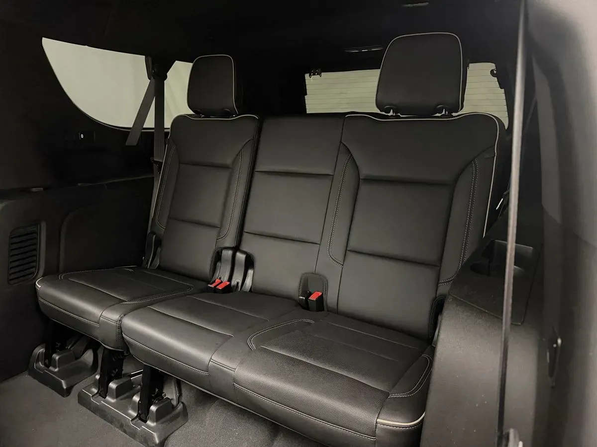 Chevrolet Suburban photo 34