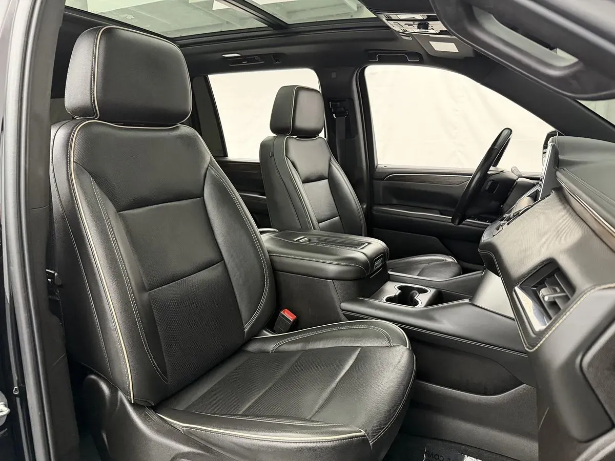 Chevrolet Suburban photo 36