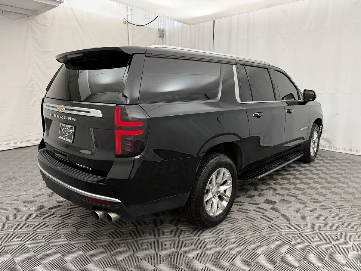 Chevrolet Suburban photo 5