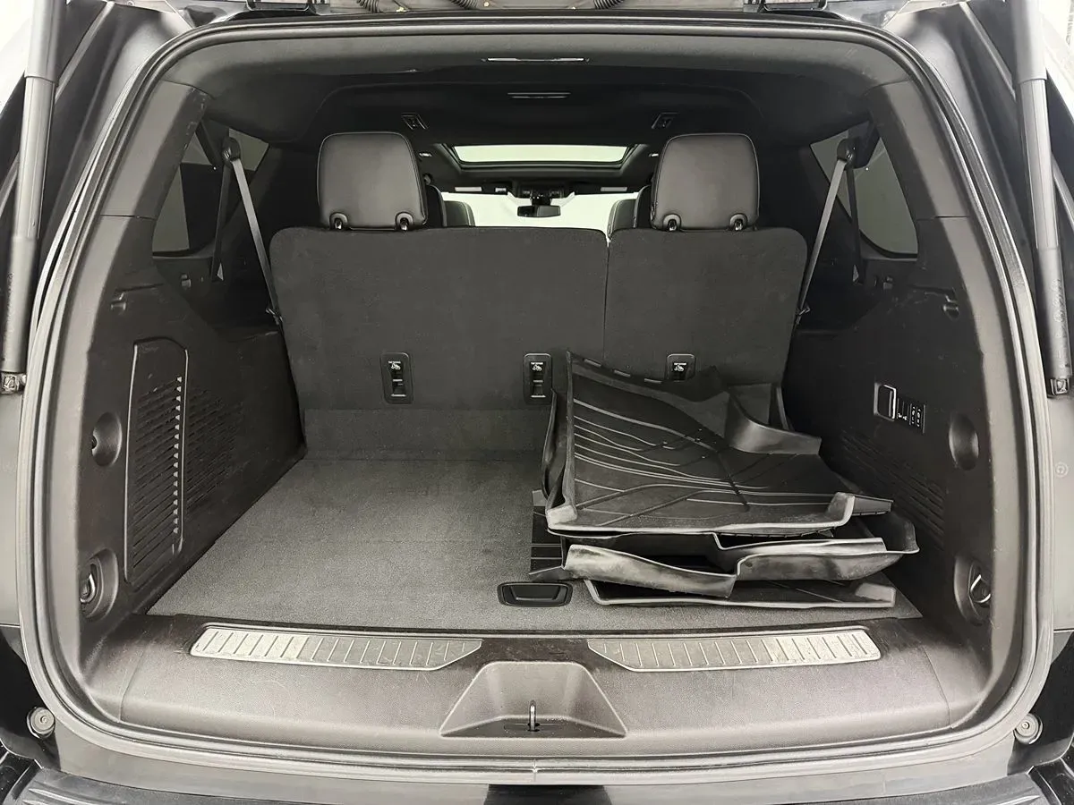 Chevrolet Suburban photo 37