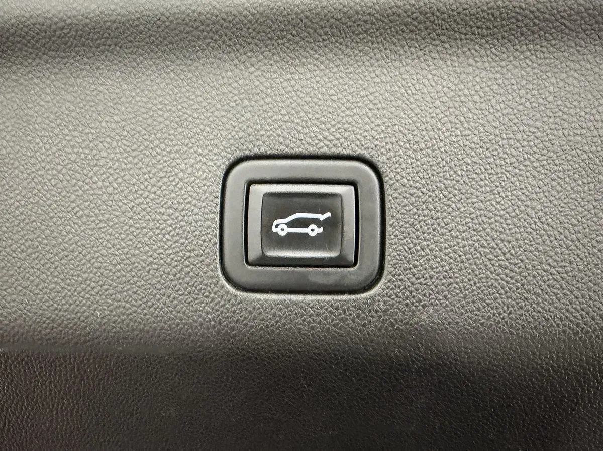 Chevrolet Suburban photo 39