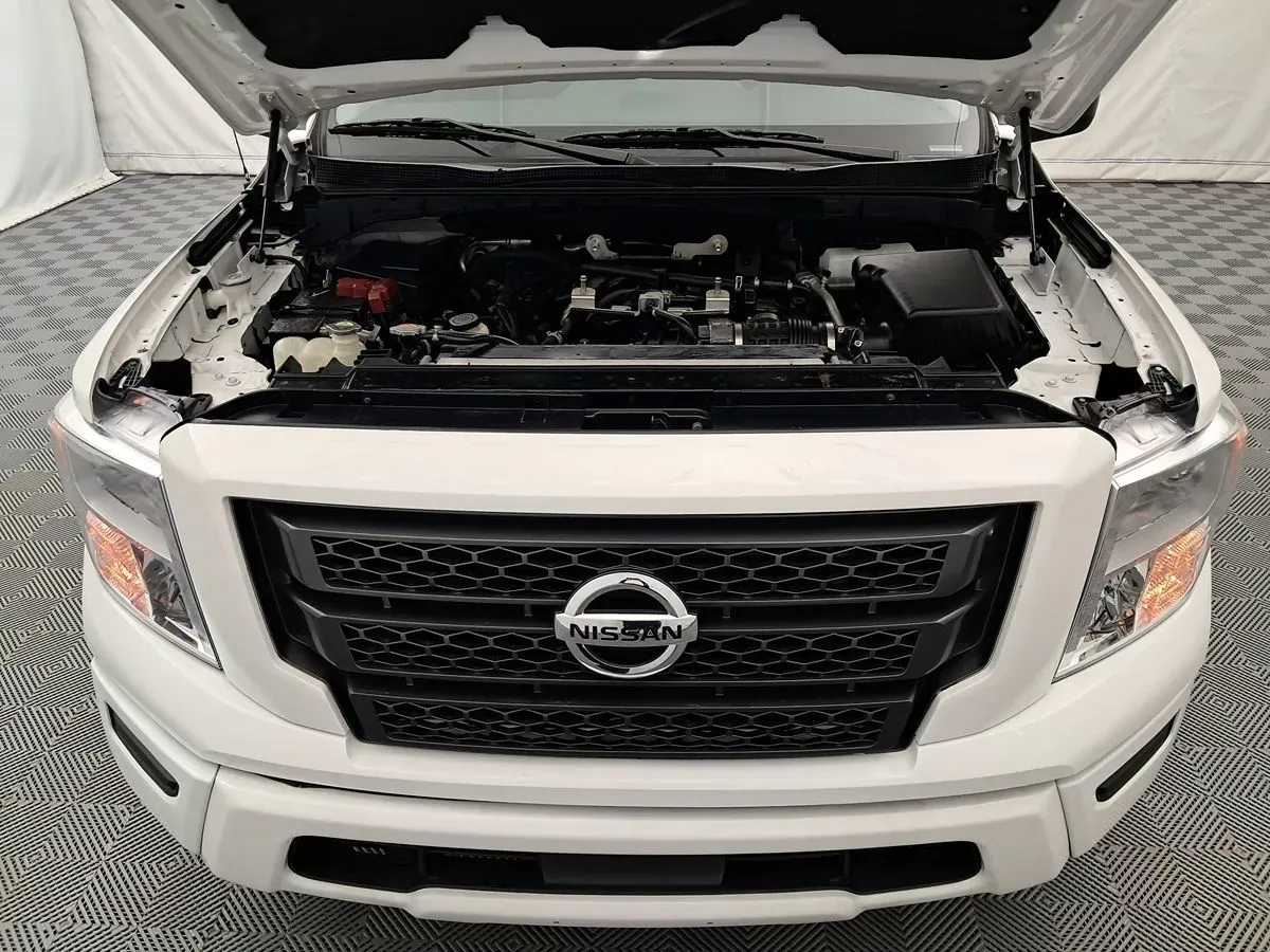 Nissan Titan photo 26