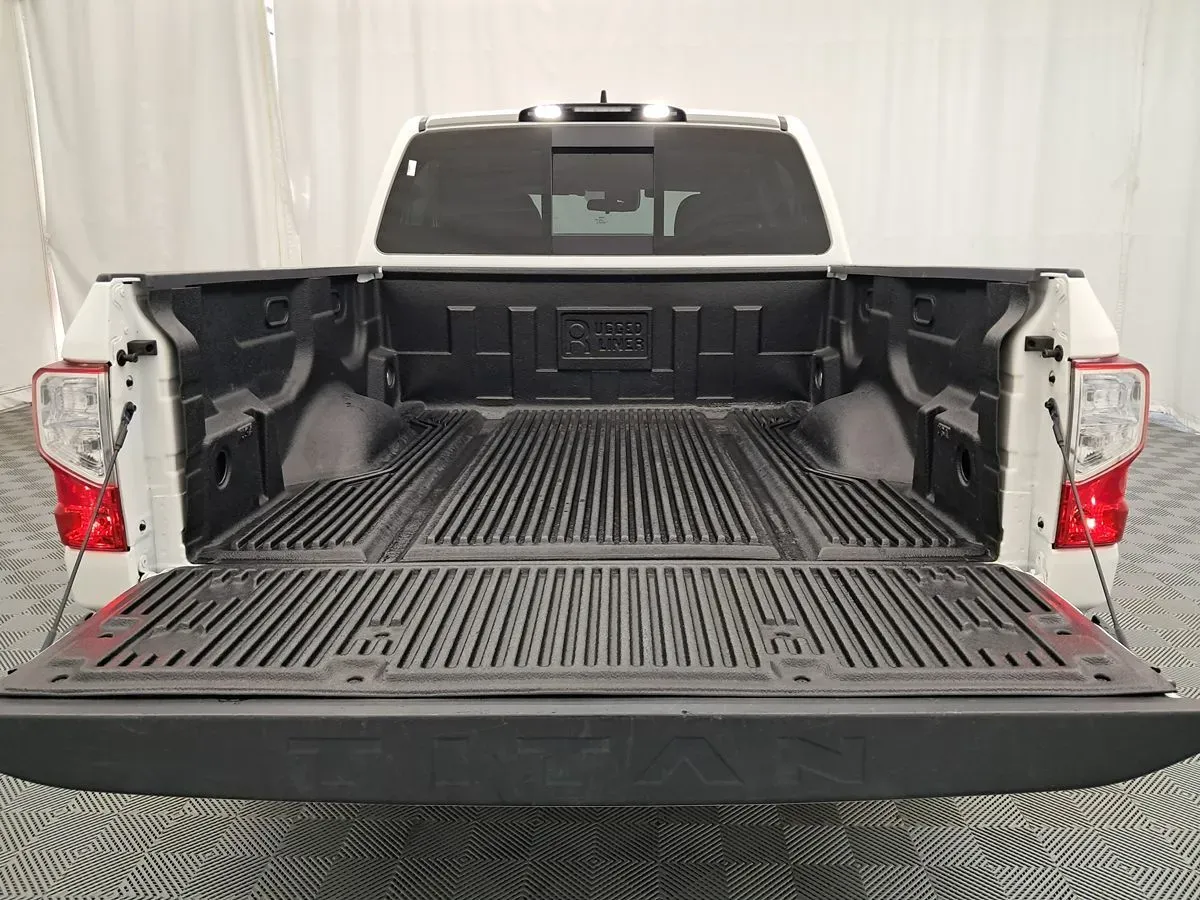 Nissan Titan photo 5