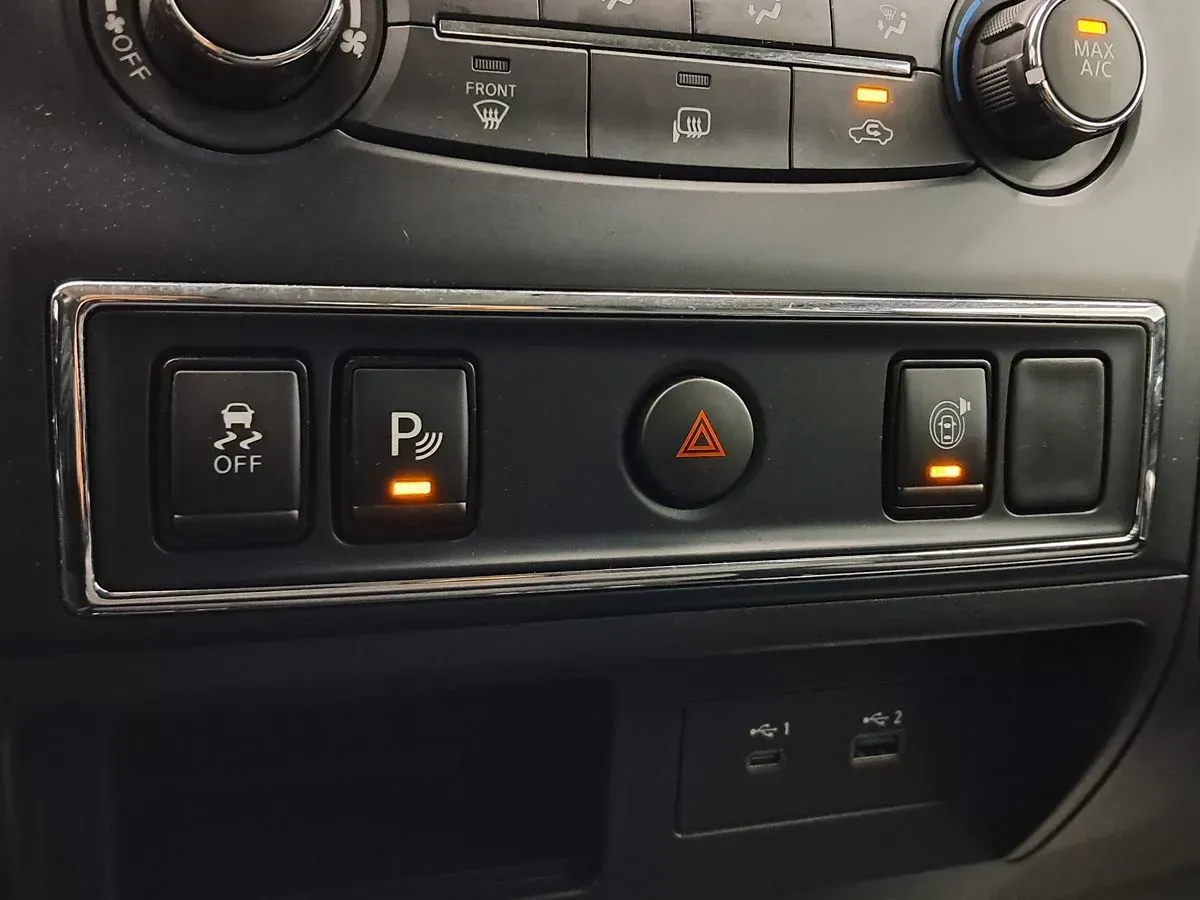 Nissan Titan photo 21