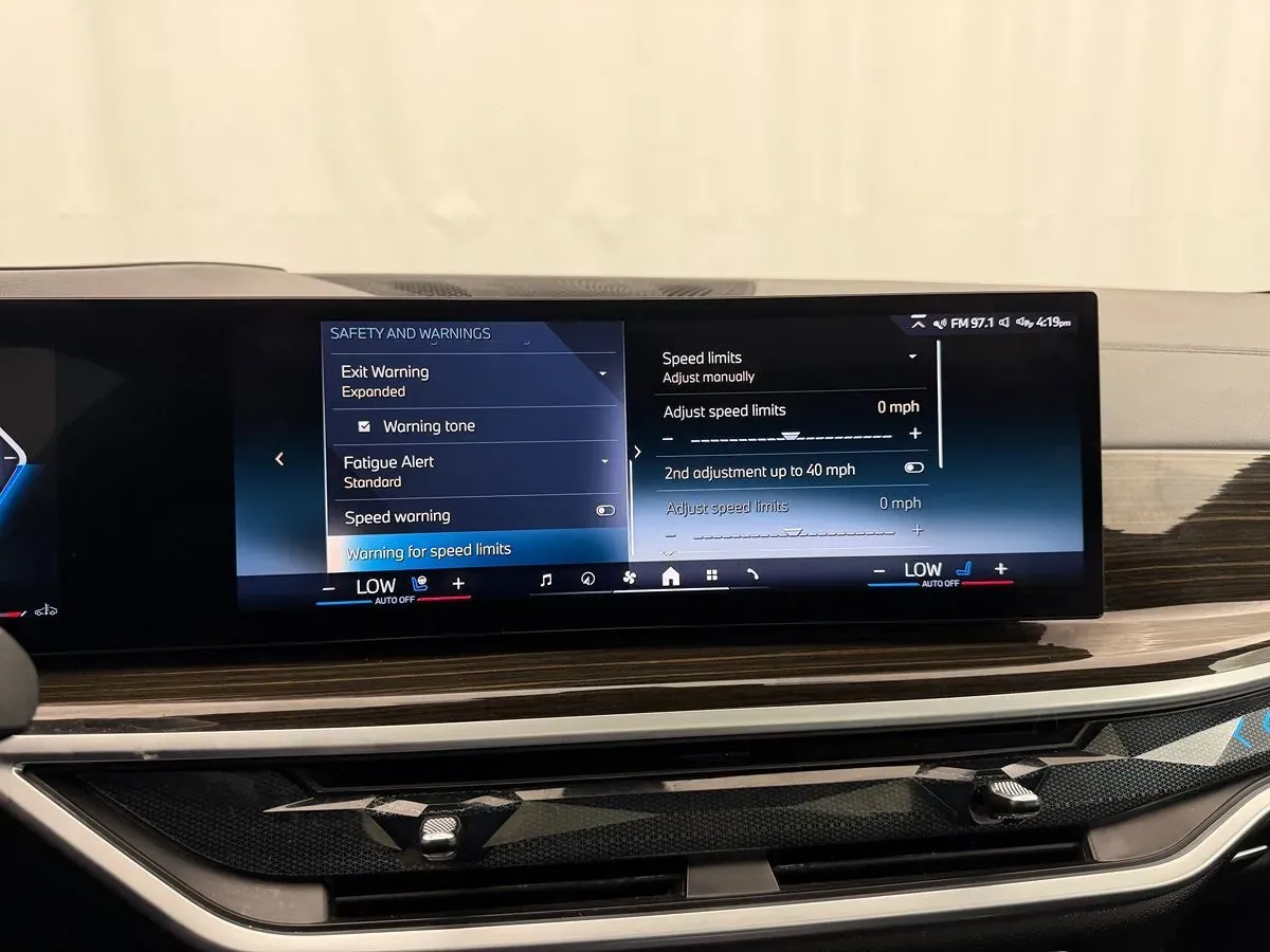 BMW X6 photo 28