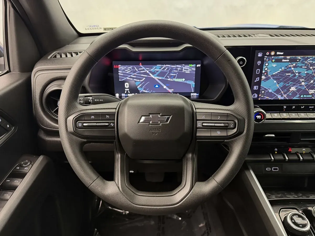 Chevrolet Colorado photo 11